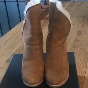 UGG CLASSIC MONDRI CUFF CHESTNUT LEATHER SHEARLING WEDGE BOOTS SIZE US 7.5